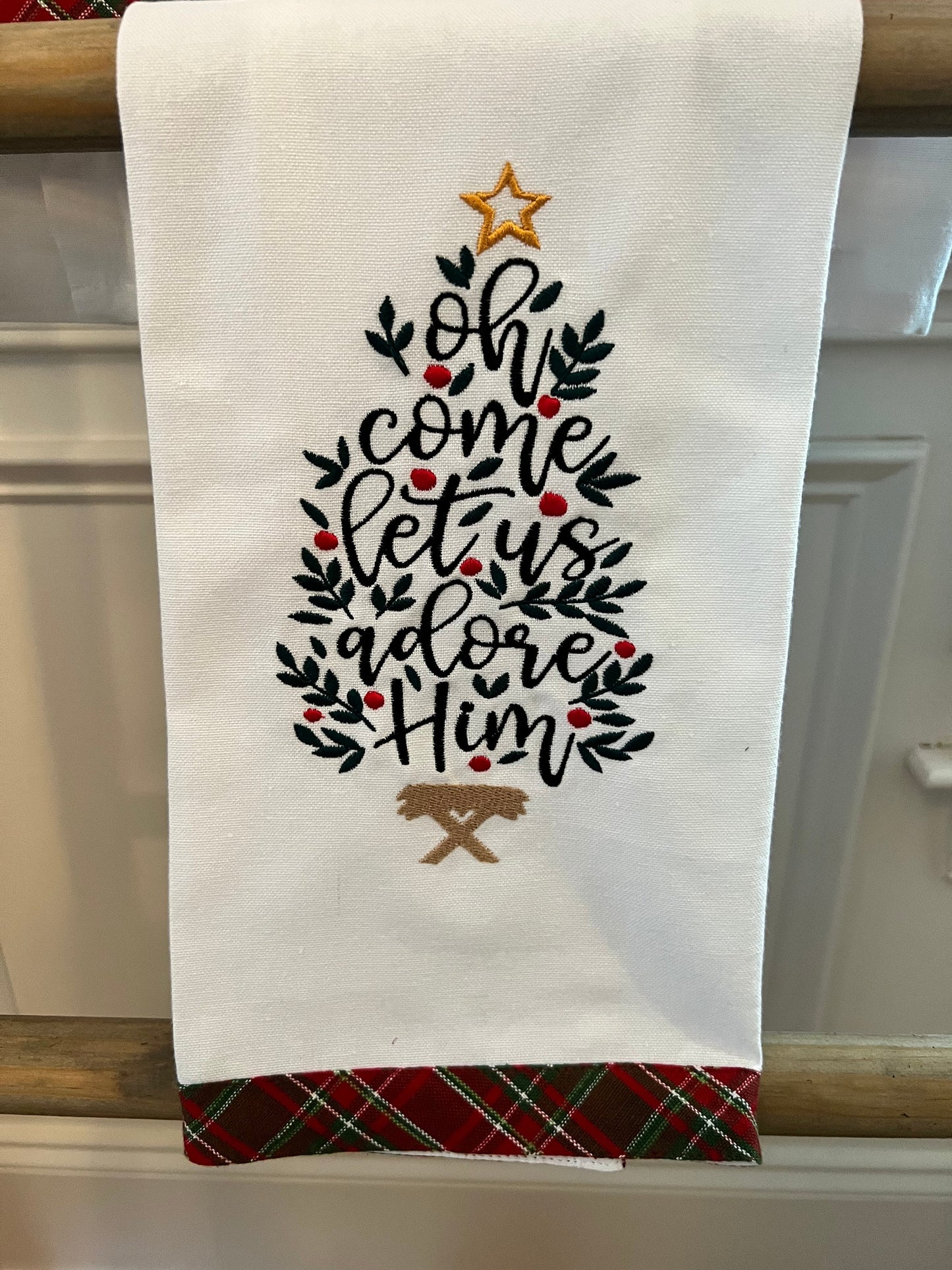 Embroidered Christmas Tree Towel: Farmhouse Holiday Decor
