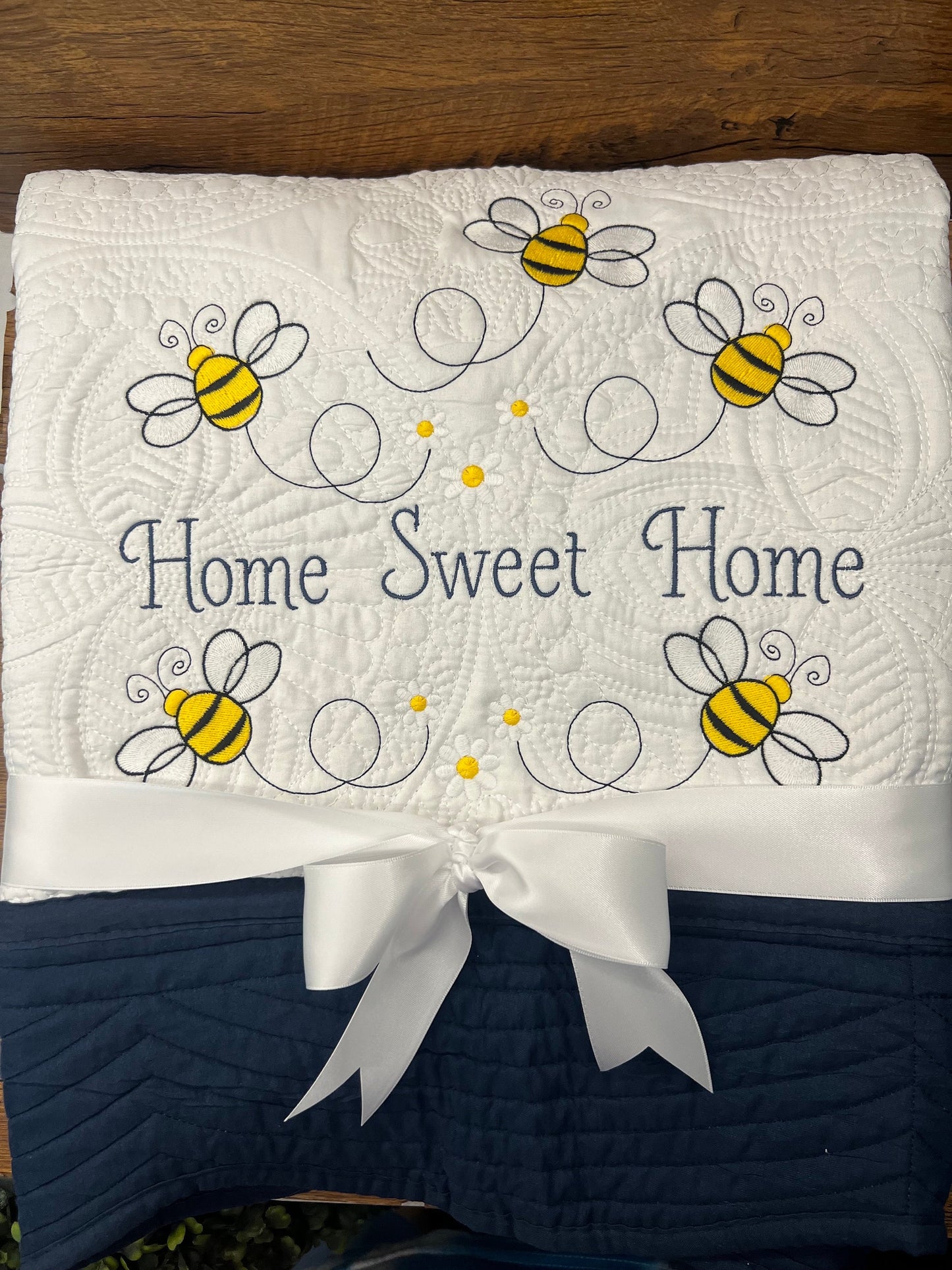 Bumble Bee Quilt: Personalized Matelassé Embroidered Cotton Quilt
